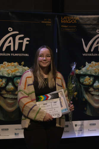 Filmen Sticky Situation er laget av Ane Ødegård Kristiansen, elev ved Sortland vgs. Filmen er laget i fritid.  